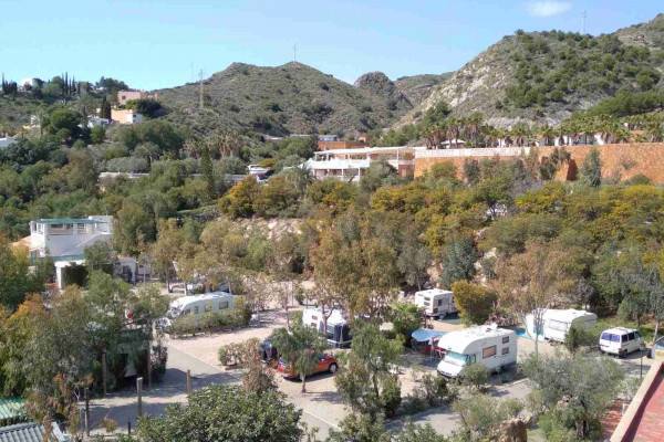 camping-cueva-negra-mojacar-almeria-andalucia-spain-zona-caravanas-reducB071D752-66AF-48F8-F074-2827F7B2E9B8.jpg