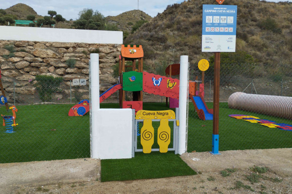 parque-infantil-camping-bungalow-cueva-negra-mojacar-almeria-3redD6FCDD95-DF3F-ED6A-975D-9B76F1F63C35.jpg